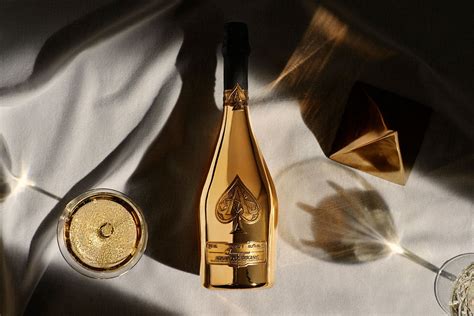 marque de champagne lvmh